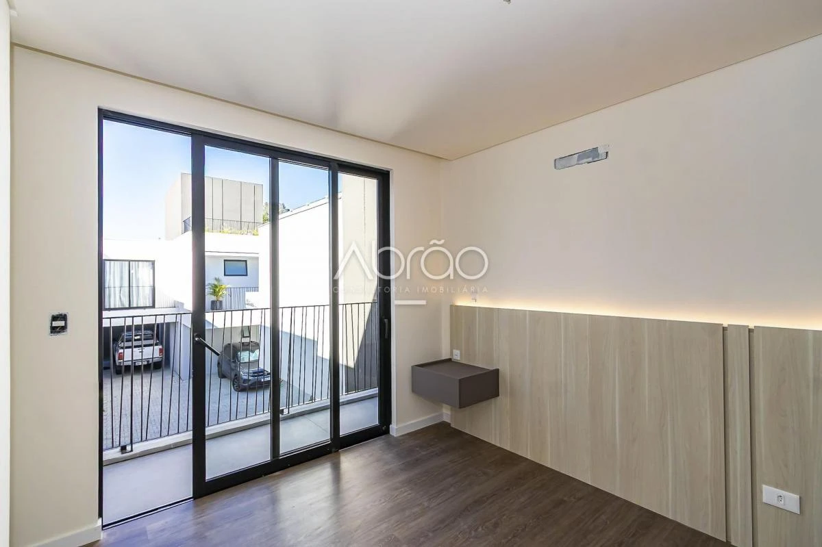 House with a washing machine and open-plan kitchen — photo 3