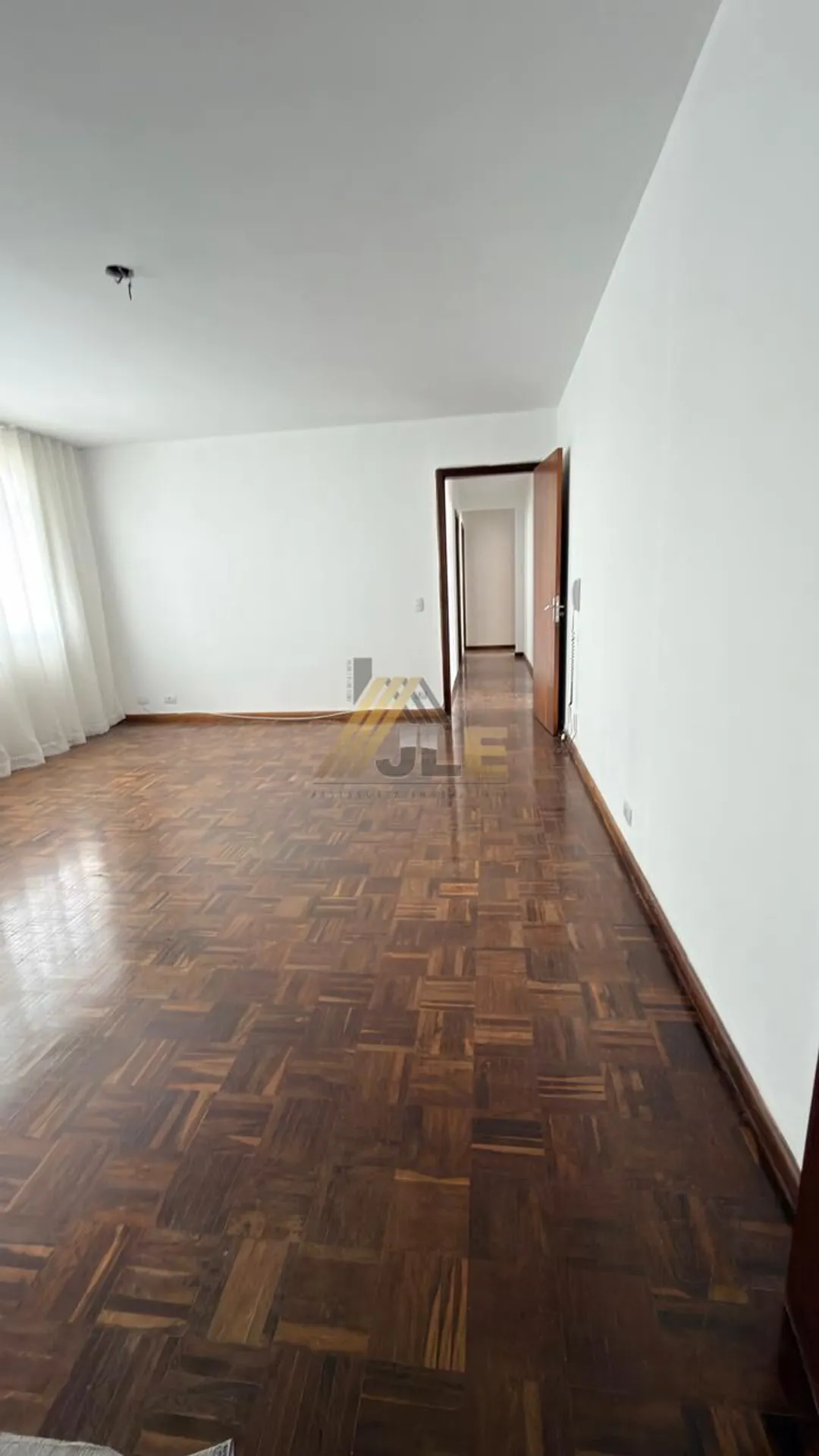 3-bedroom apartment with a home office in Curitiba — photo 9