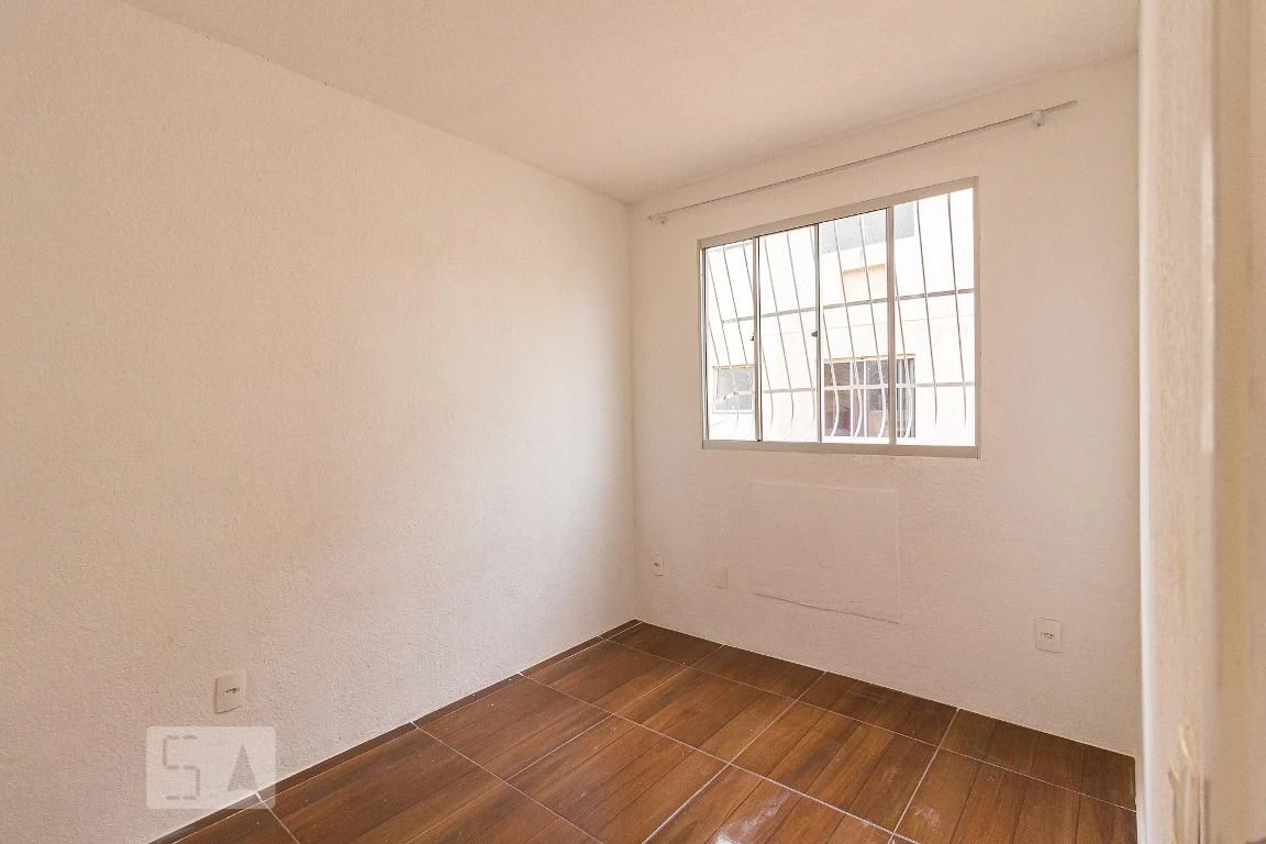Apartamento sem mobília com cozinha fechada e 2 quartos — photo 20