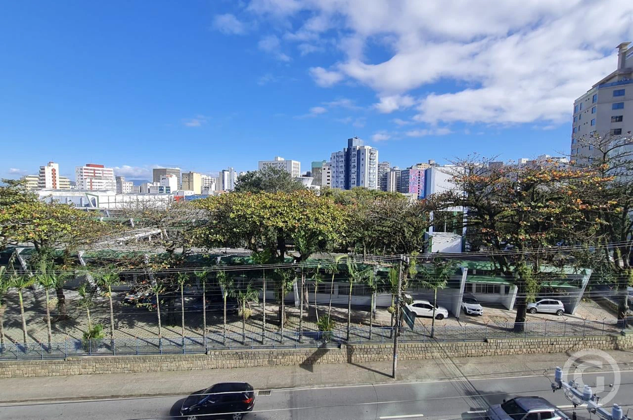 Apartamento amueblado de 1 dormitorio con plaza — photo 4