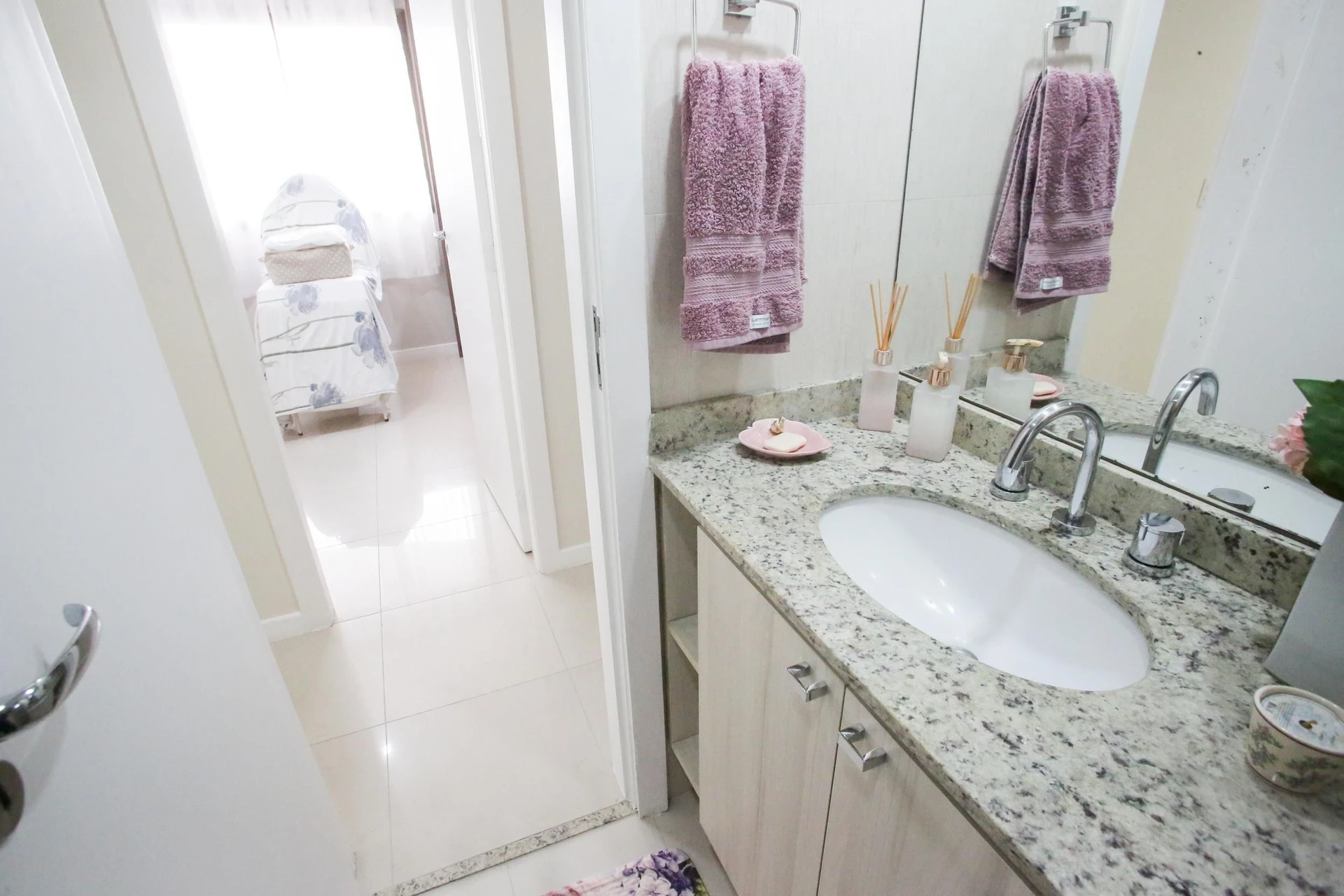 Apartamento mobiliado com 4 quartos e varanda — photo 33