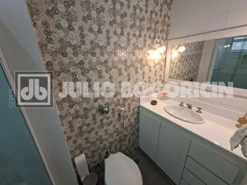 2-bedroom apartment with a washing machine in Rio de Janeiro — photo 24
