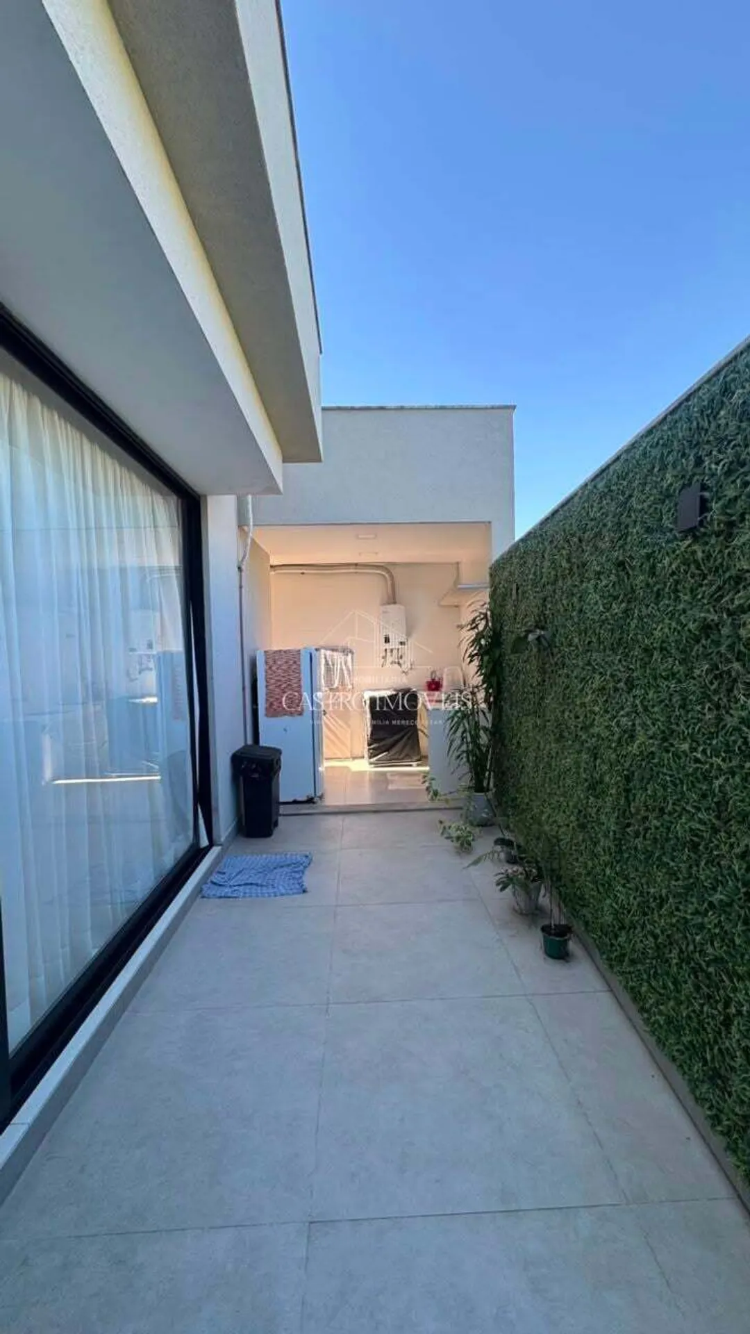 540 m² triplex house with 4 en-suite bedrooms — photo 14