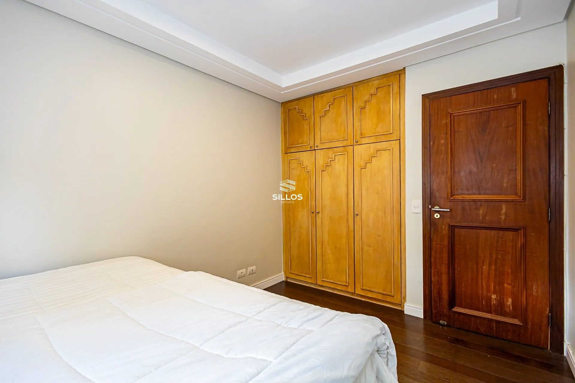 Apartamento de 241 m² con 4 dormitorios y cocina abierta — photo 16