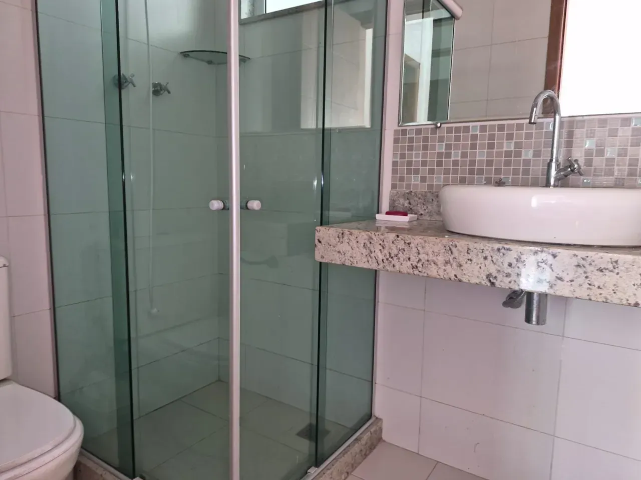 Unfurnished house with 4 bedrooms and 4 bathrooms and pool — photo 4