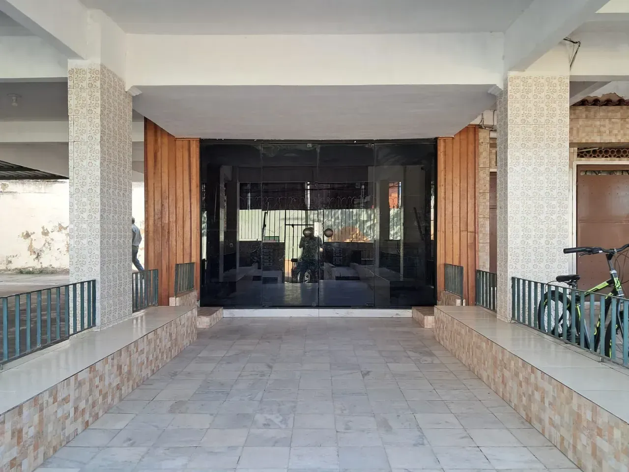 3-bedroom apartment with 2 bathrooms and one parking spot — photo 11