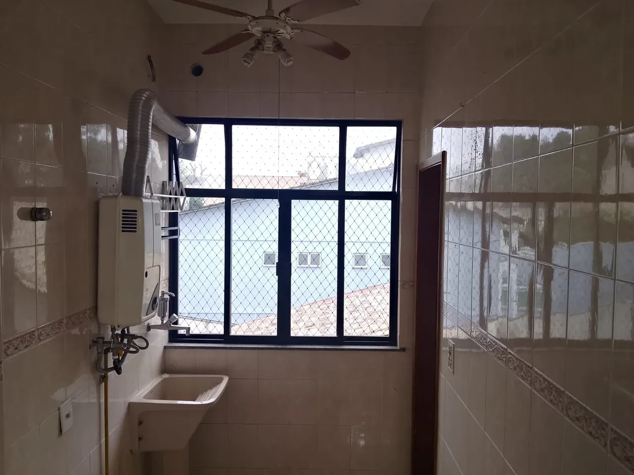 Rental apartment with 3 bedrooms, 3 baths and 140 m² — photo 10