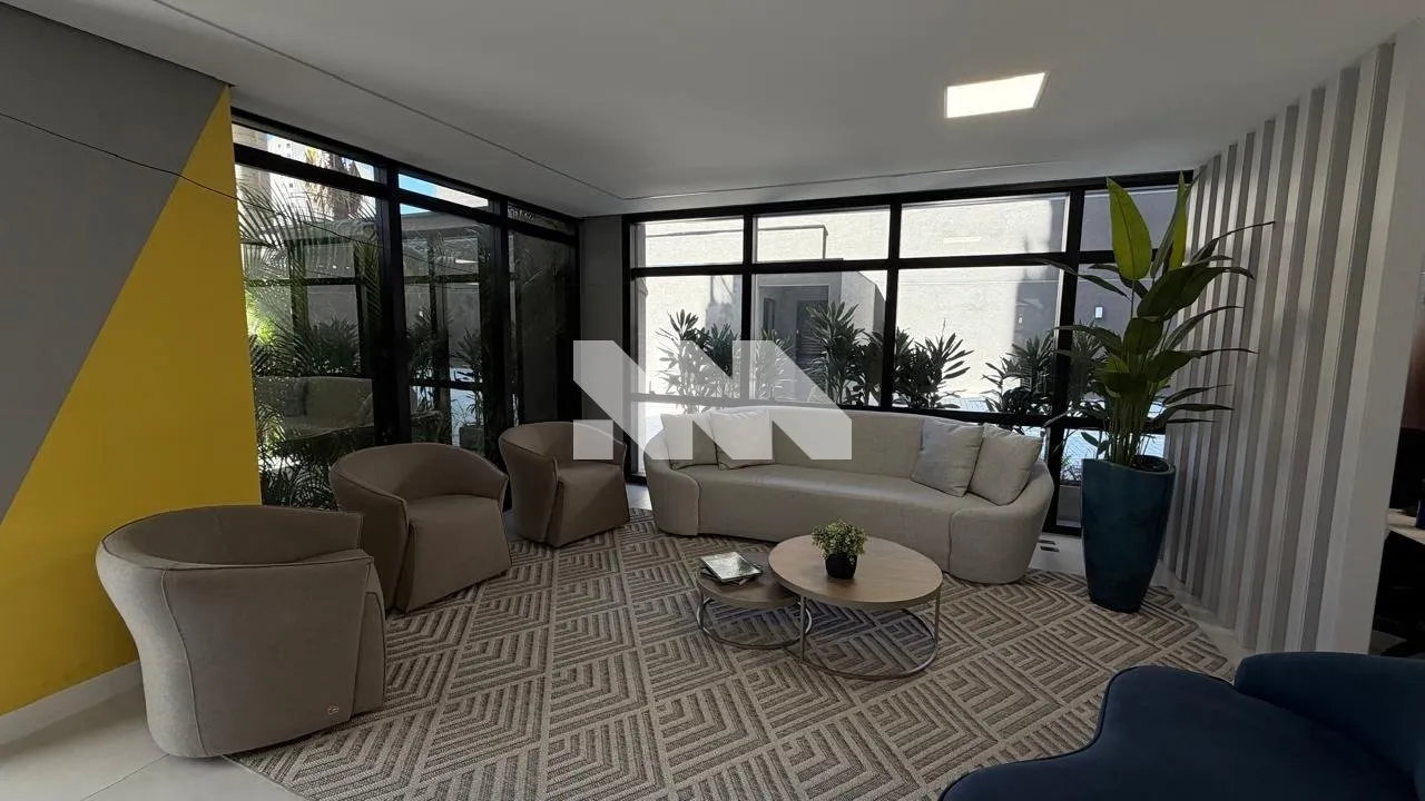 Furnished studio in a building with a gym