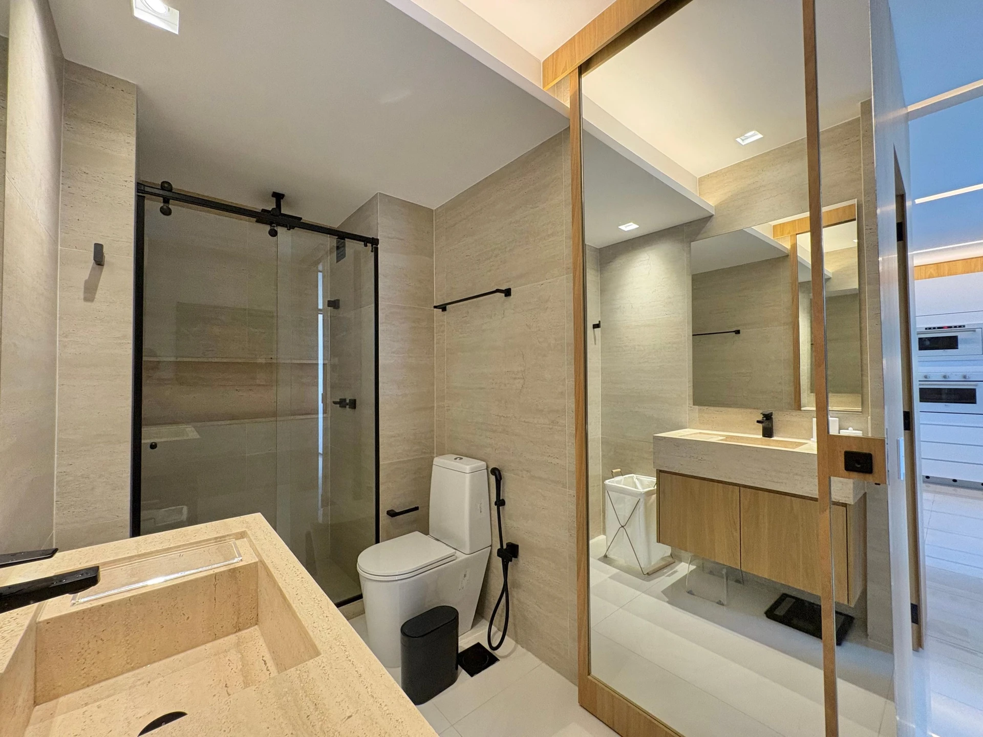 Furnished apartment, 75 m², with floor-to-ceiling windows — photo 26