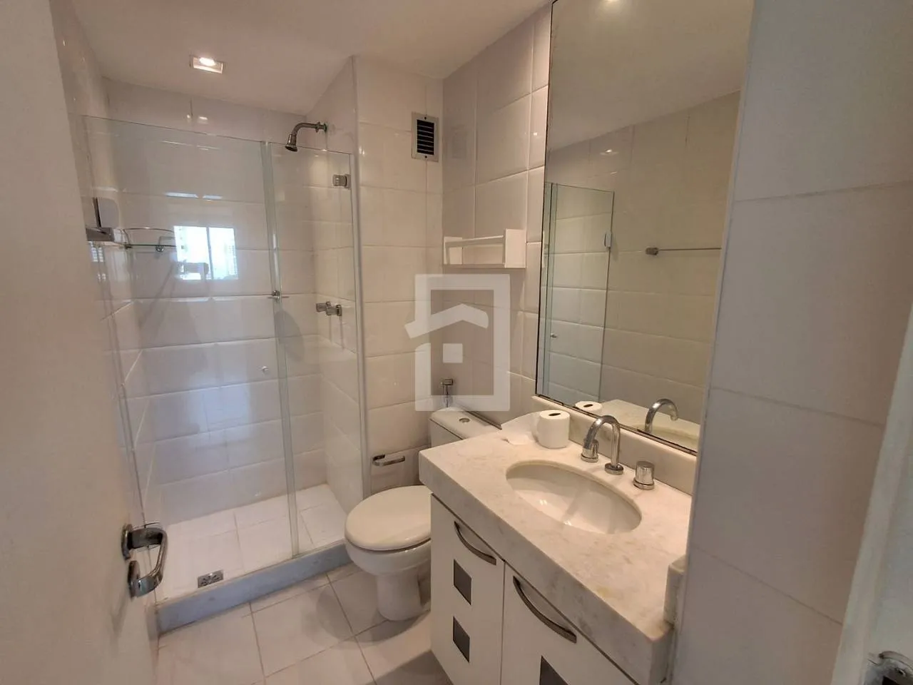 Glass-enclosed balcony in a 2-bedroom apartment, 64 m² — photo 28