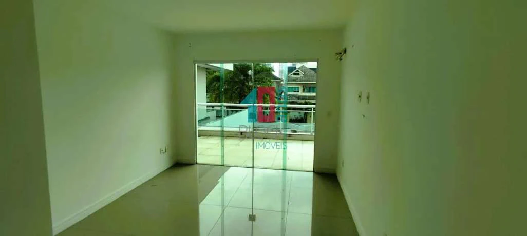 Casa de condomínio com 4 suítes e 300 m² — photo 7