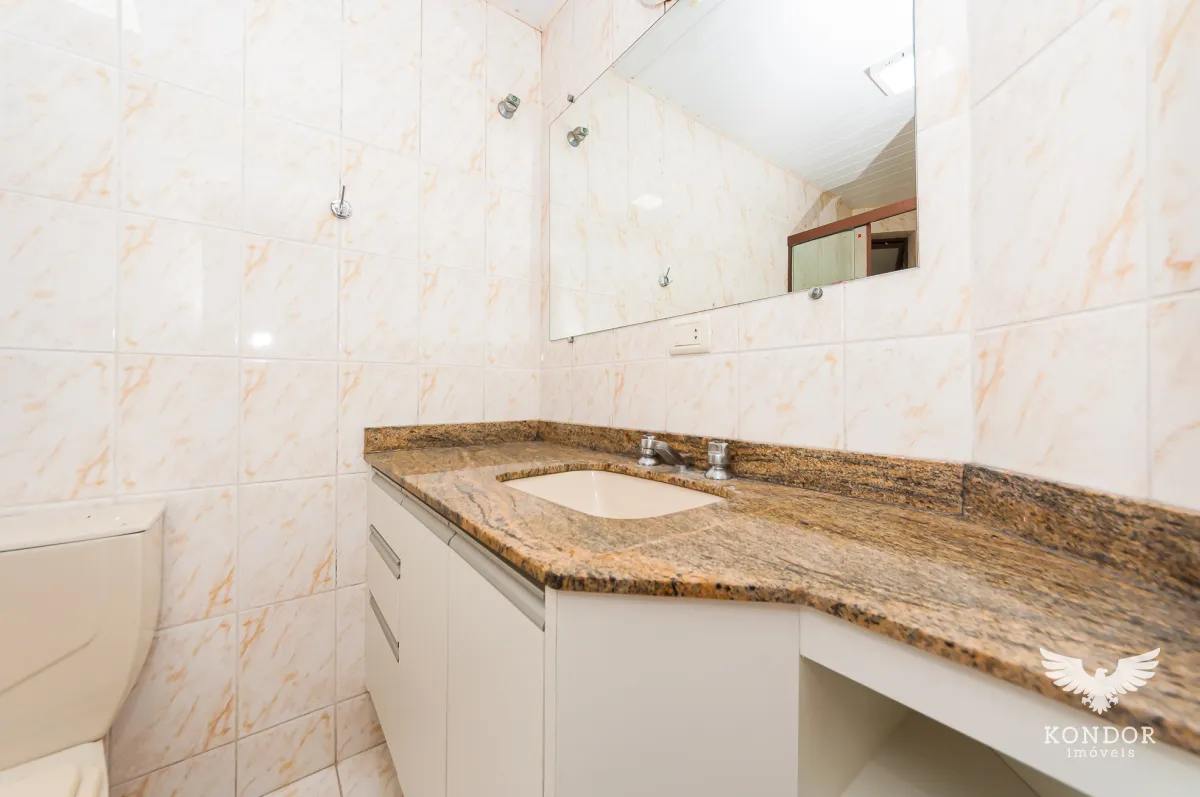 3-bedroom apartment with a balcony and 136 m² — photo 23