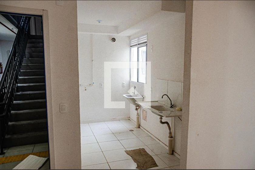 2-bedroom 45 m² apartment with a dedicated laundry area — photo 6