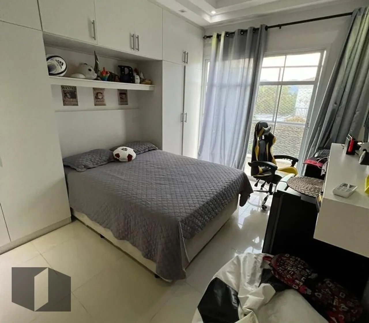 Furnished condominium house with 4 bedrooms and 5 baths — photo 3