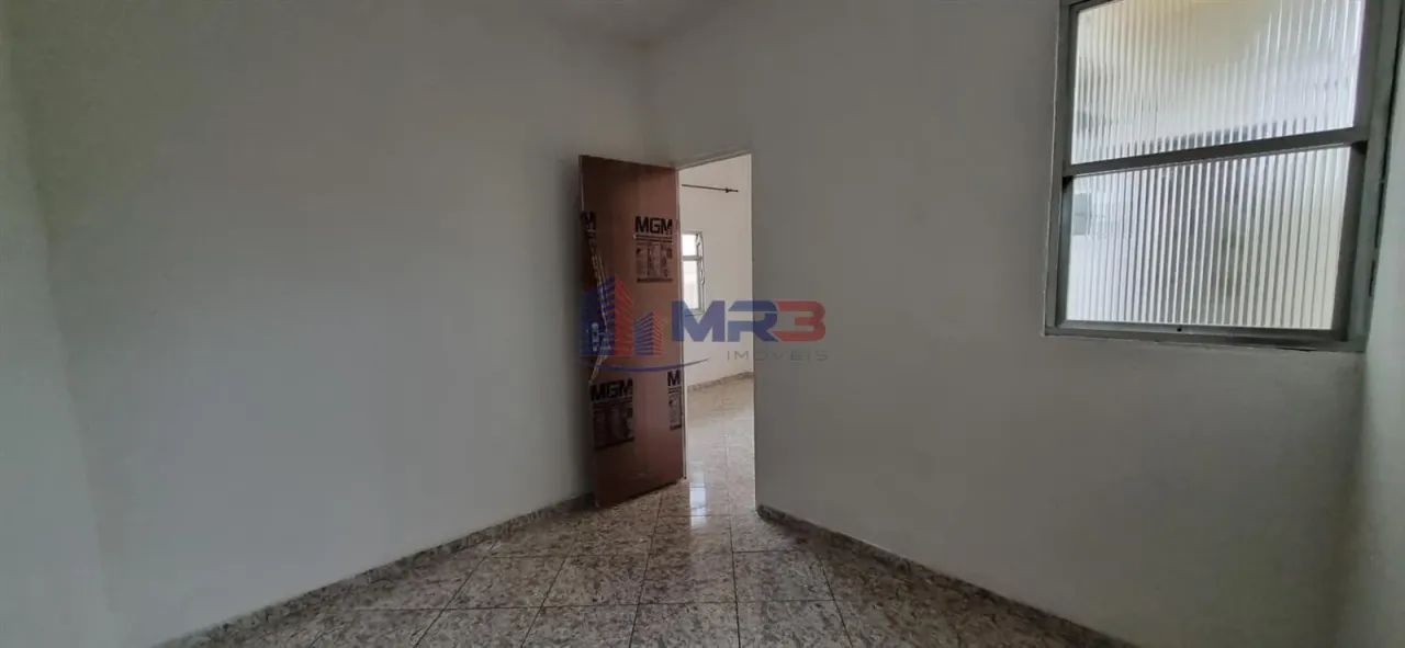 2-bedroom rental house with 1 bathroom and no parking — photo 11