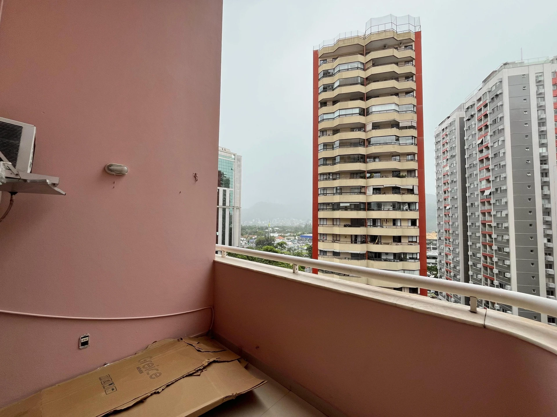 Квартира з 2 спальнями та робочим місцем — photo 25