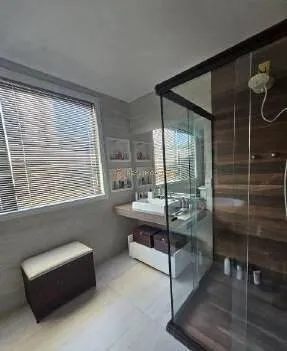 Furnished 600 m² house with 4 bedrooms and 5 bathrooms — photo 15