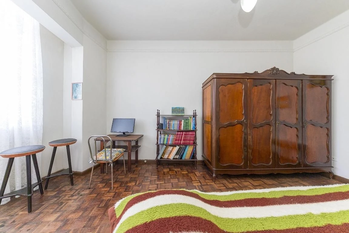 Furnished apartment, 97 m², with a bathtub — photo 4
