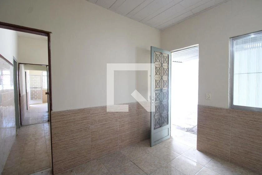 Unfurnished house with 3 bedrooms and 200 m² — photo 36