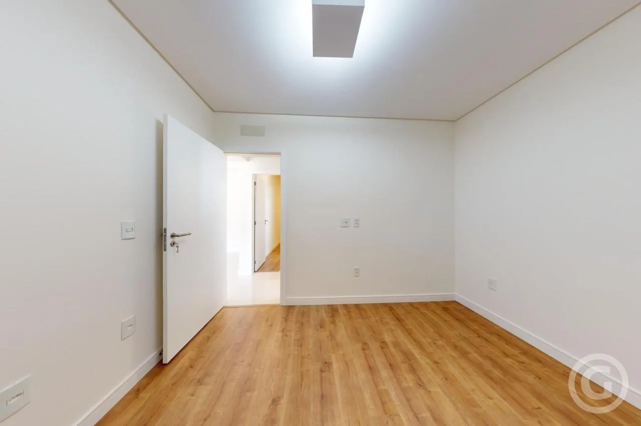 Квартира 73 м² с 2 спальнями и открытой кухней — photo 18