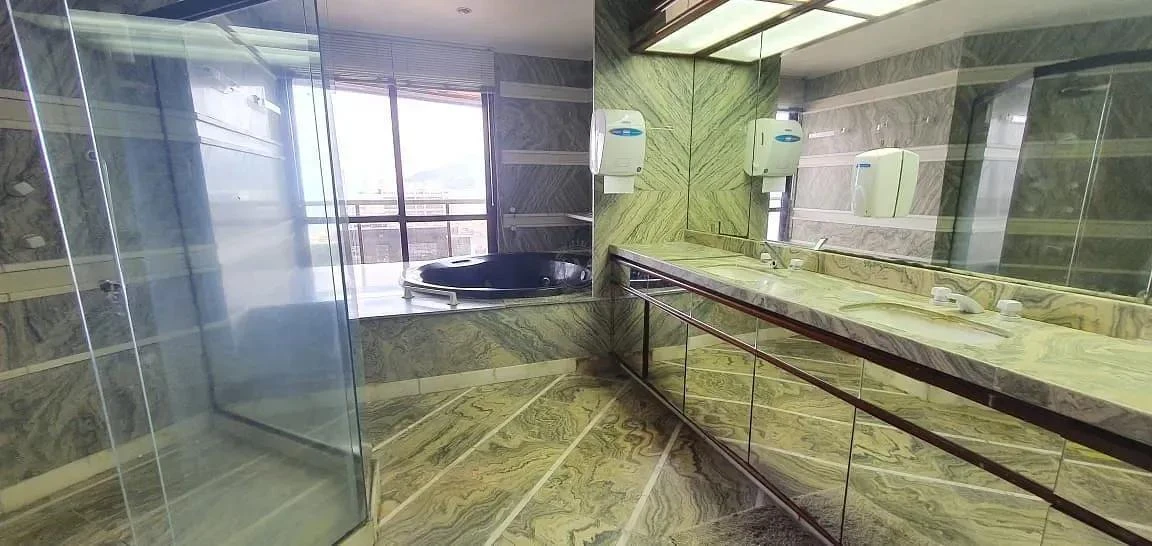 Triplex penthouse 900 m² with 2 bedrooms and 7 bathrooms — photo 2