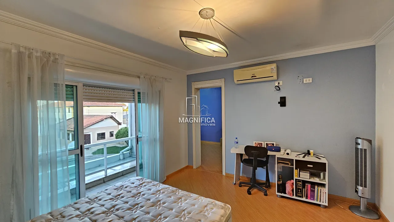 Unfurnished house with 3 en-suite bedrooms and 360 m² — photo 17