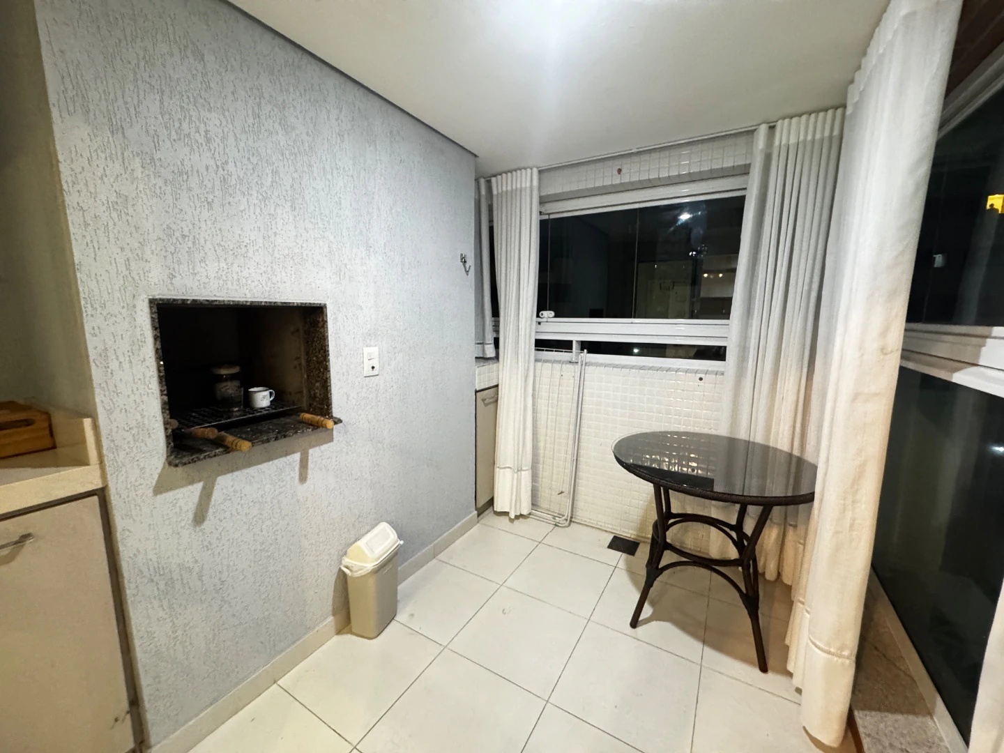 Furnished apartment, 43 m², with a glass-enclosed balcony — photo 10