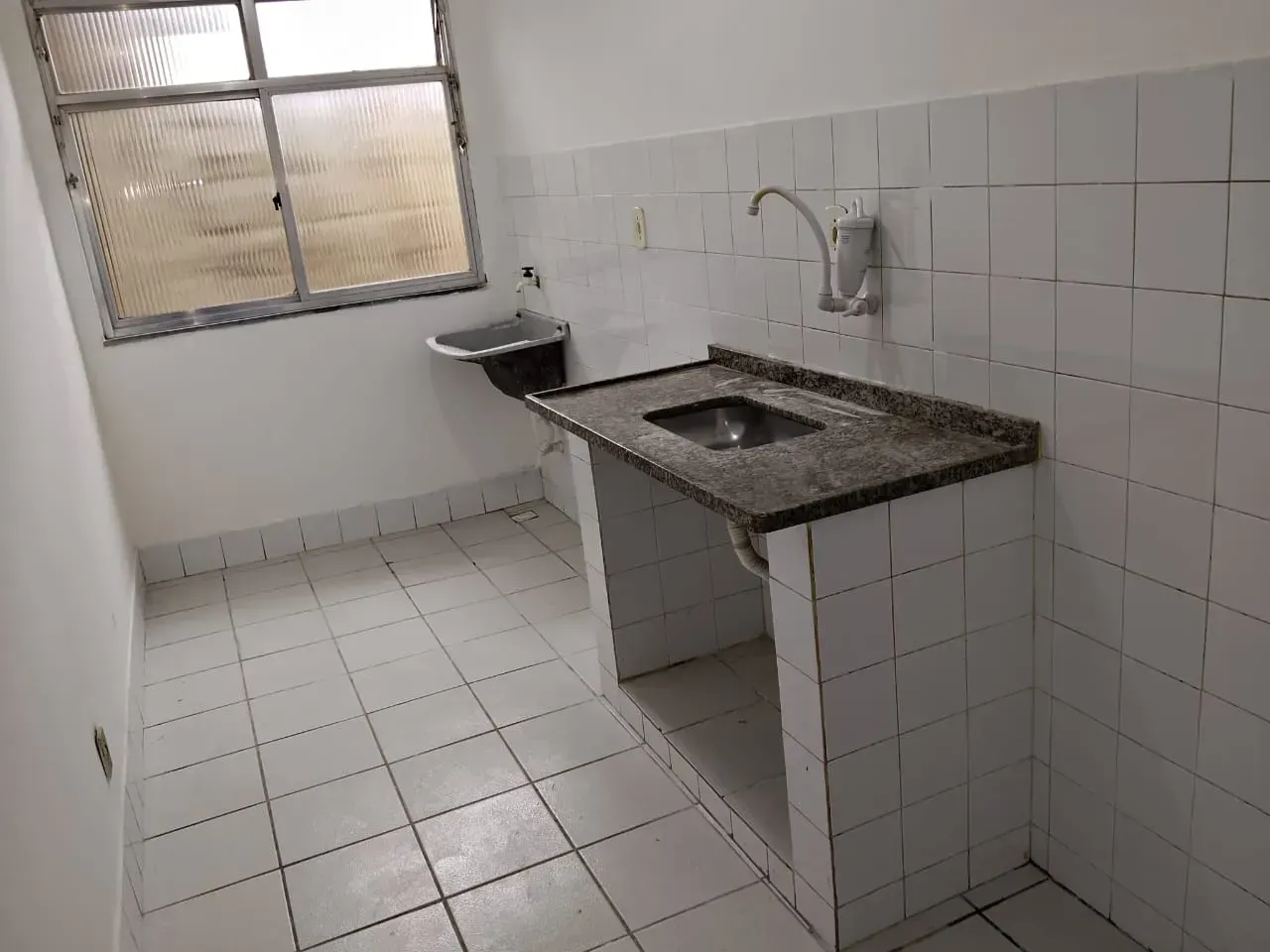 1-bedroom 1-bath apartment with no parking — photo 9