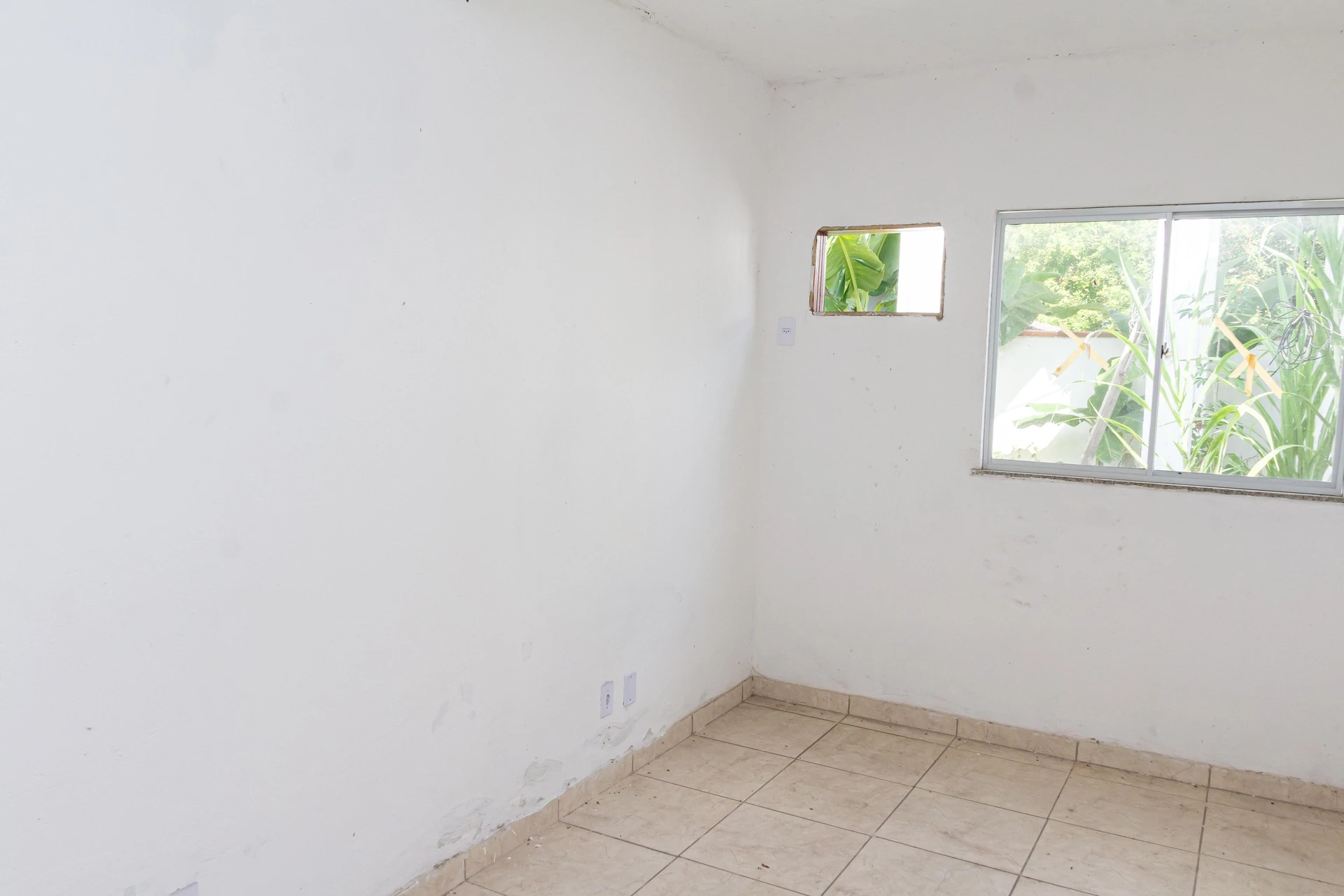 Unfurnished studio rental with private garden and 1 suite — photo 43