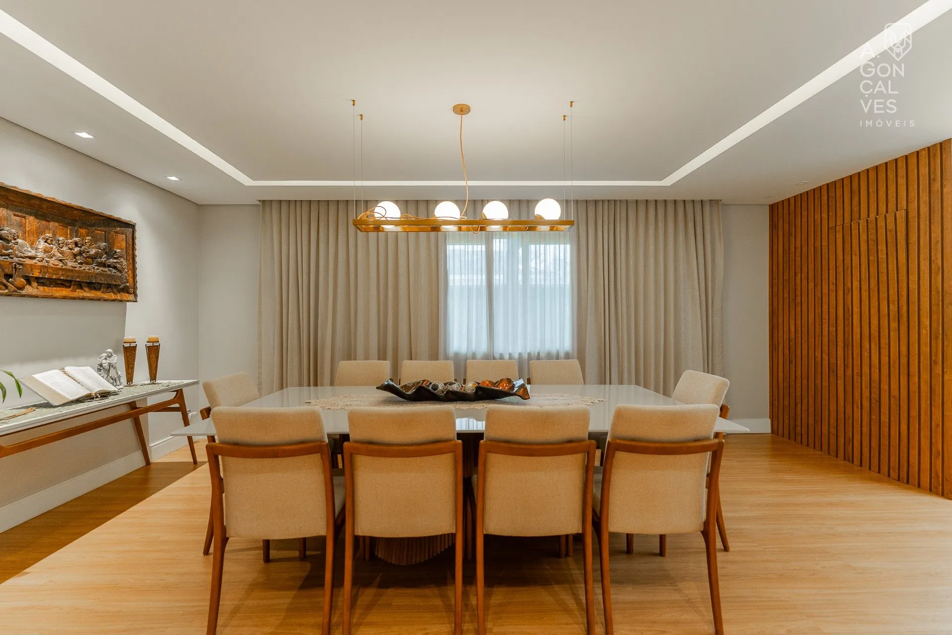 House with 3 bedrooms and an open-plan kitchen — photo 10