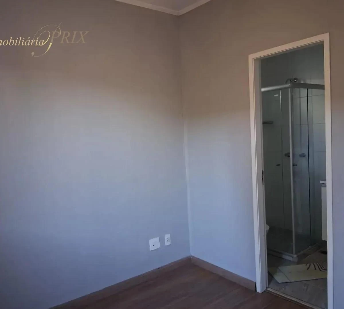3-bedroom apartment with a glass-enclosed balcony — photo 18