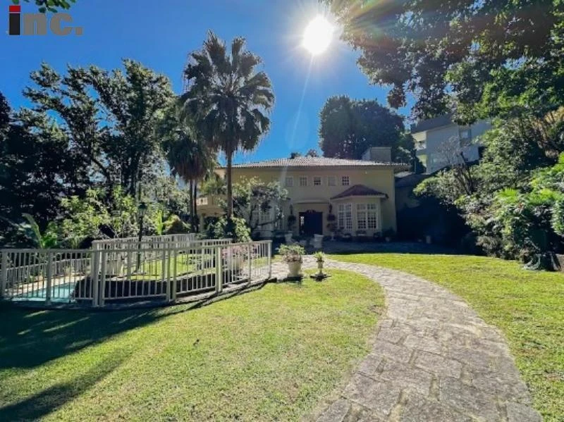 Casa neocolonial con 4 dormitorios y 3 suites — photo 11