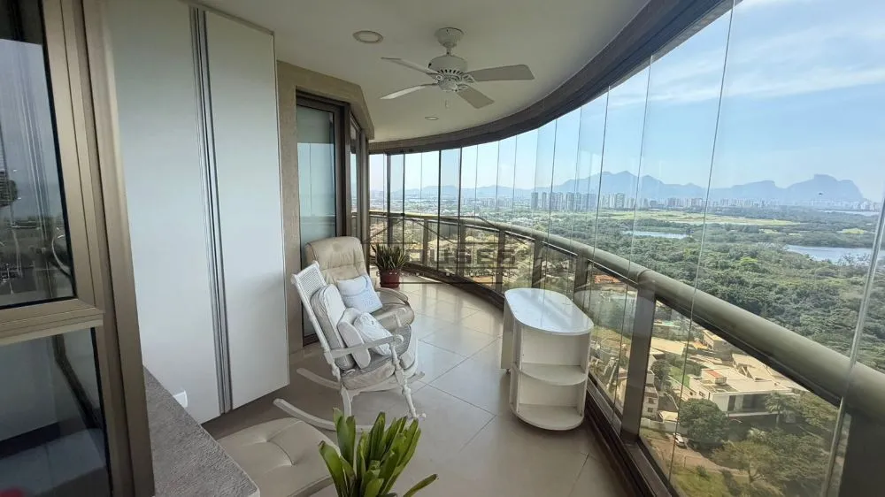 4-bedroom unfurnished apartment with 1 bathroom — photo 4