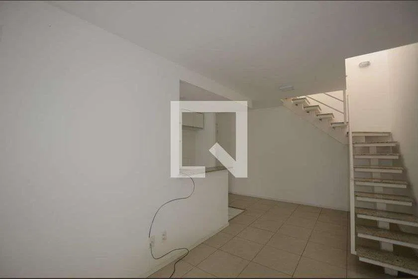 4-bedroom apartment in a building with a gym — photo 2
