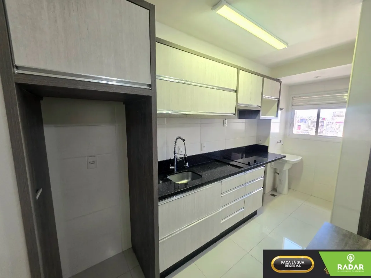 Furnished 1-bedroom apartment with 84 m² and parking — photo 9