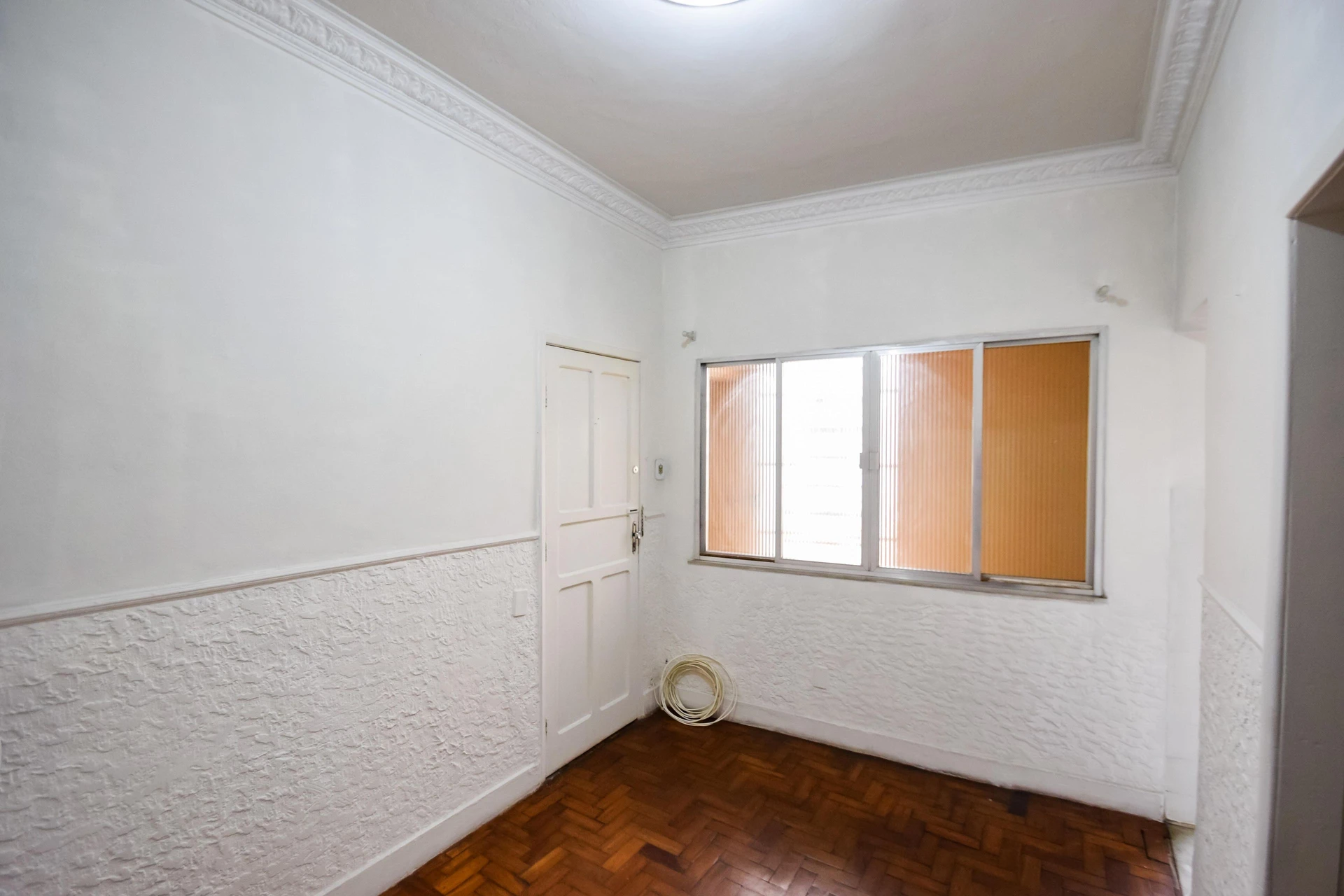 Apartment, 42 m², with wood or laminate floors — photo 18