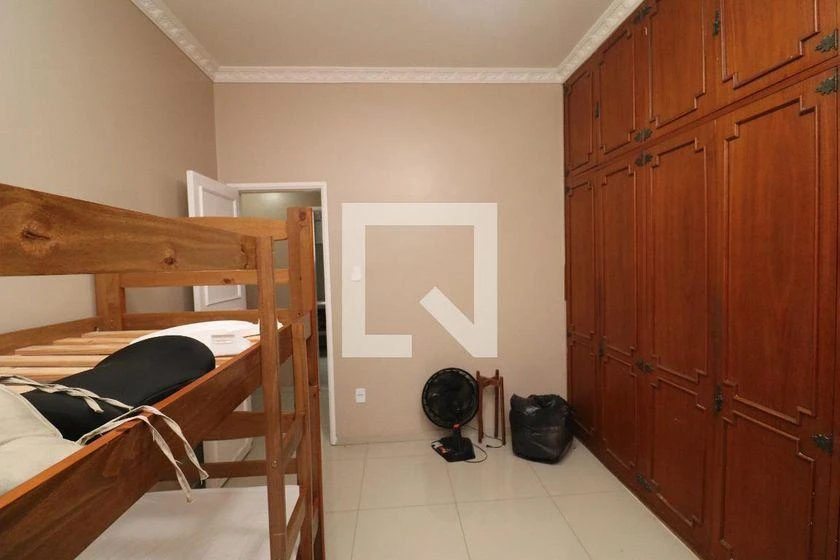 Home office in a 10-bedroom house, 747 m² — photo 10