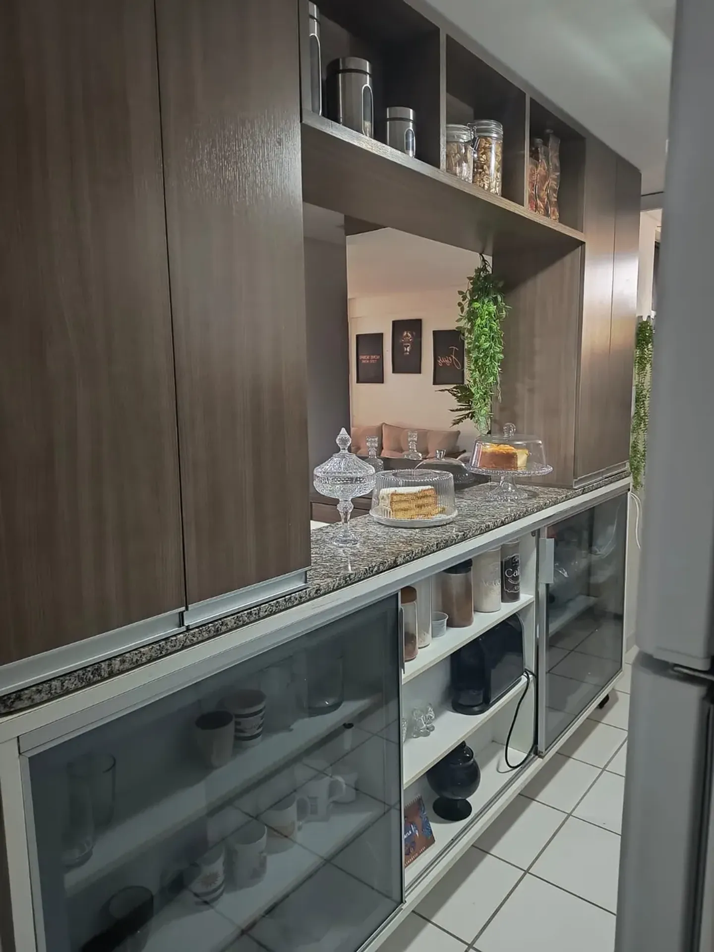 2-bedroom apartment in a building with a coworking space — photo 4