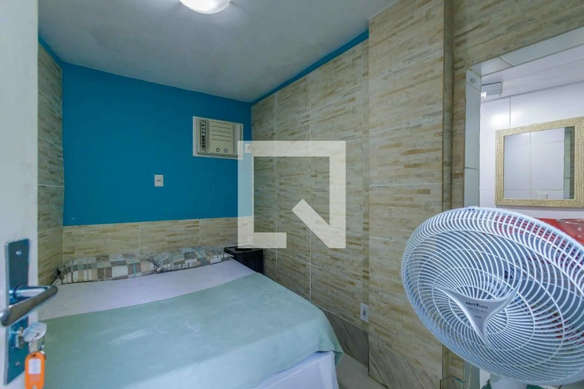 House with 6 bedrooms, private garden and condo pool — photo 11