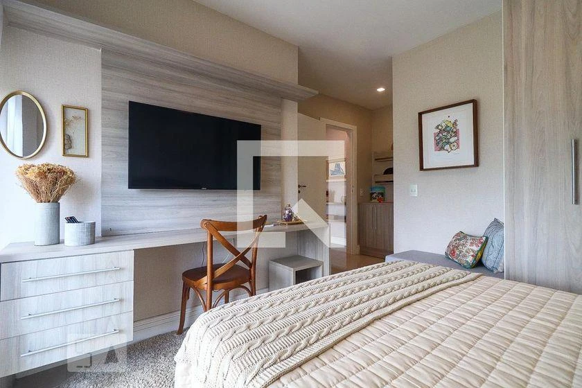 House, 450 m², with a private pool — photo 47