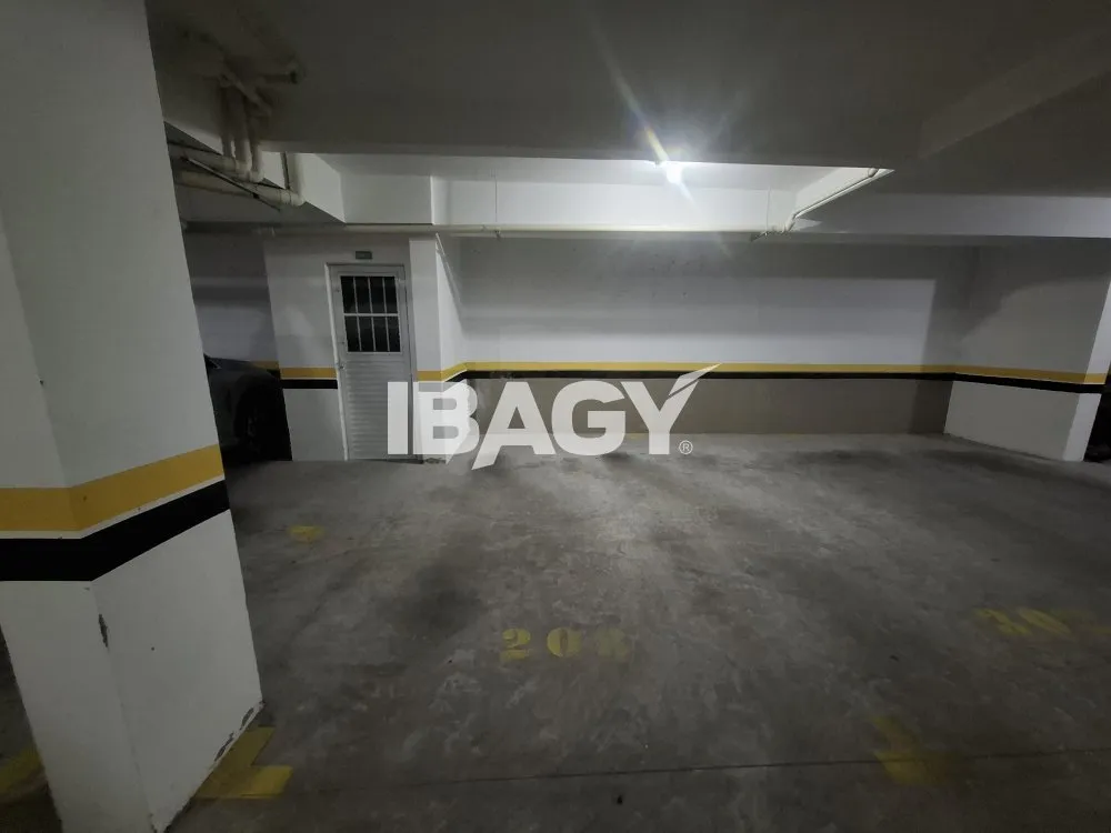 90 m² apartment with 2 bedrooms and a balcony — photo 26