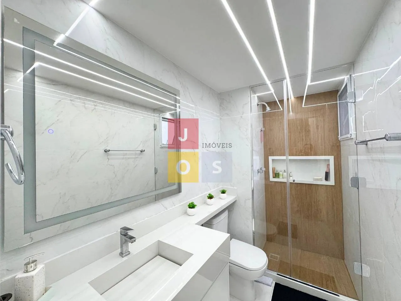 Apartamento mobiliado, 193 m², com janelas do piso ao teto — photo 48