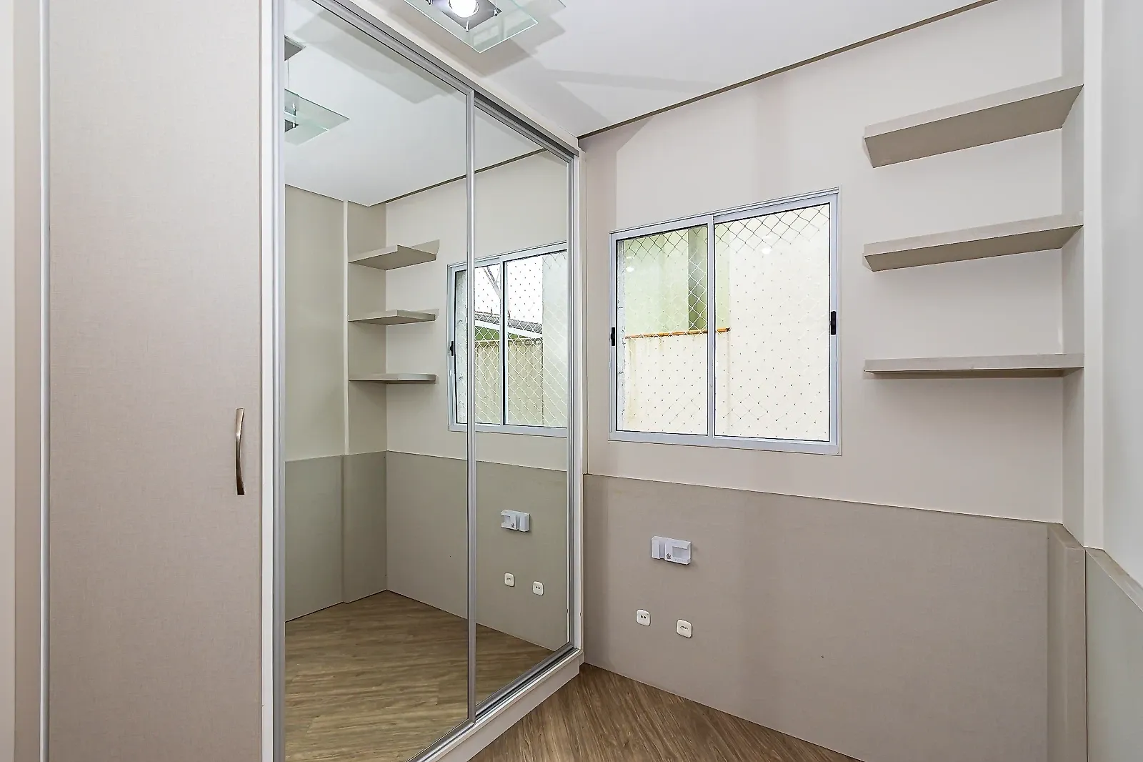 Apartamento de 2 quartos com varanda gourmet, Bacacheri — photo 4