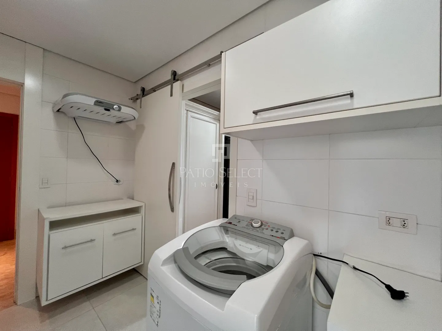 Гардеробная и 3 спальни: квартира 180 м² — photo 41