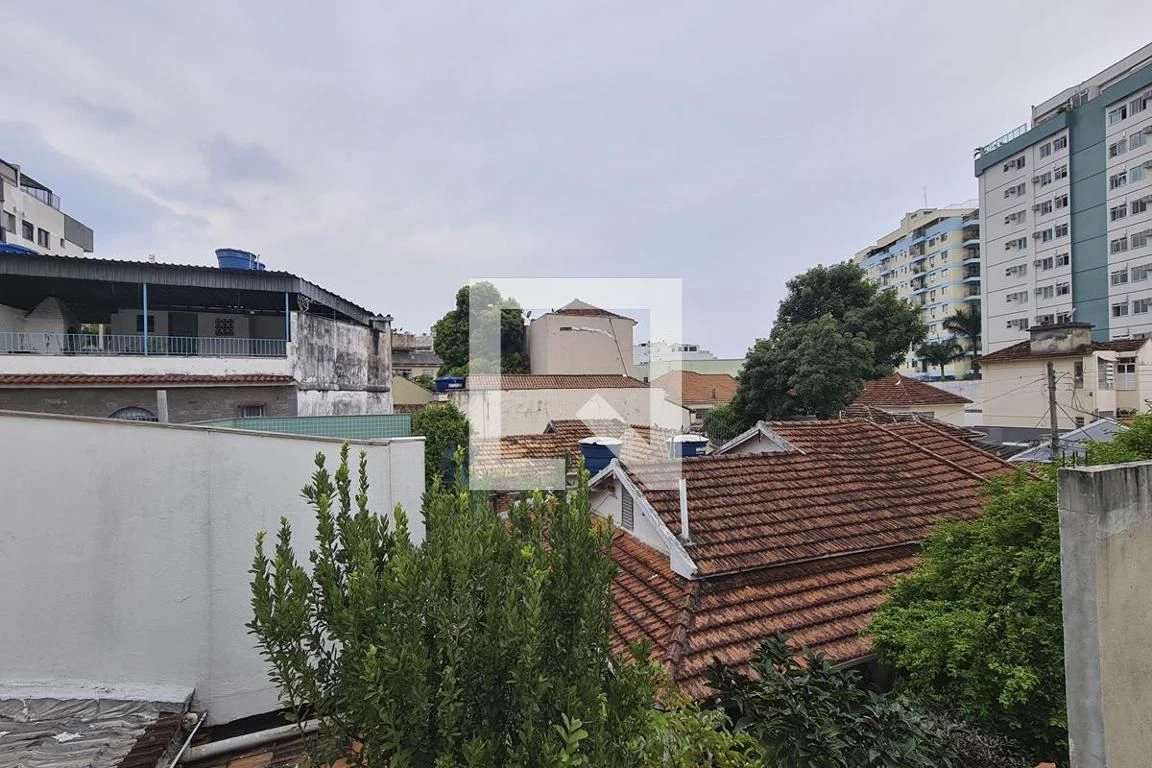 Квартира без меблів з 3 спальнями та балконом — photo 40