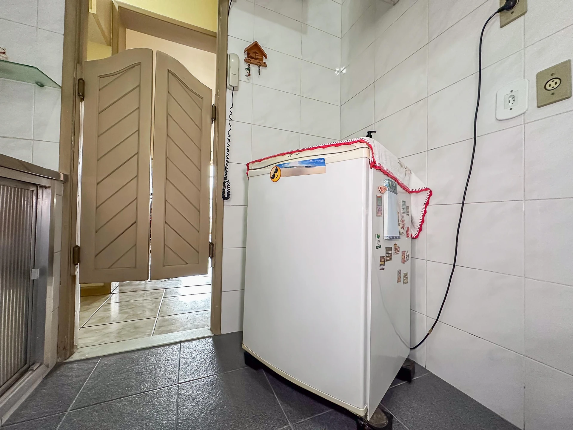 Furnished 2-bedroom apartment with separate kitchen — photo 15