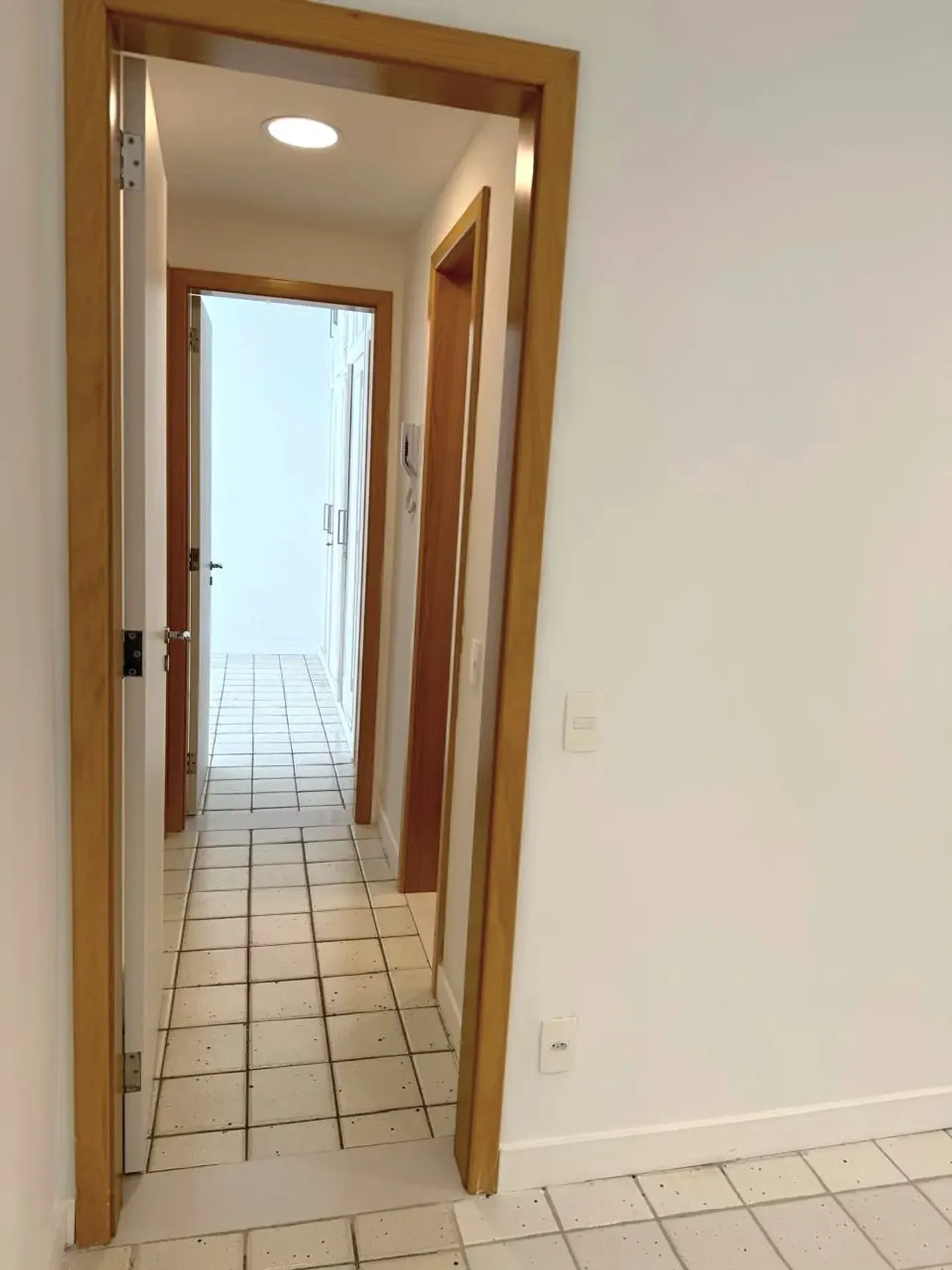 97 m² apartment with 2 bedrooms and 2 bathrooms — photo 18