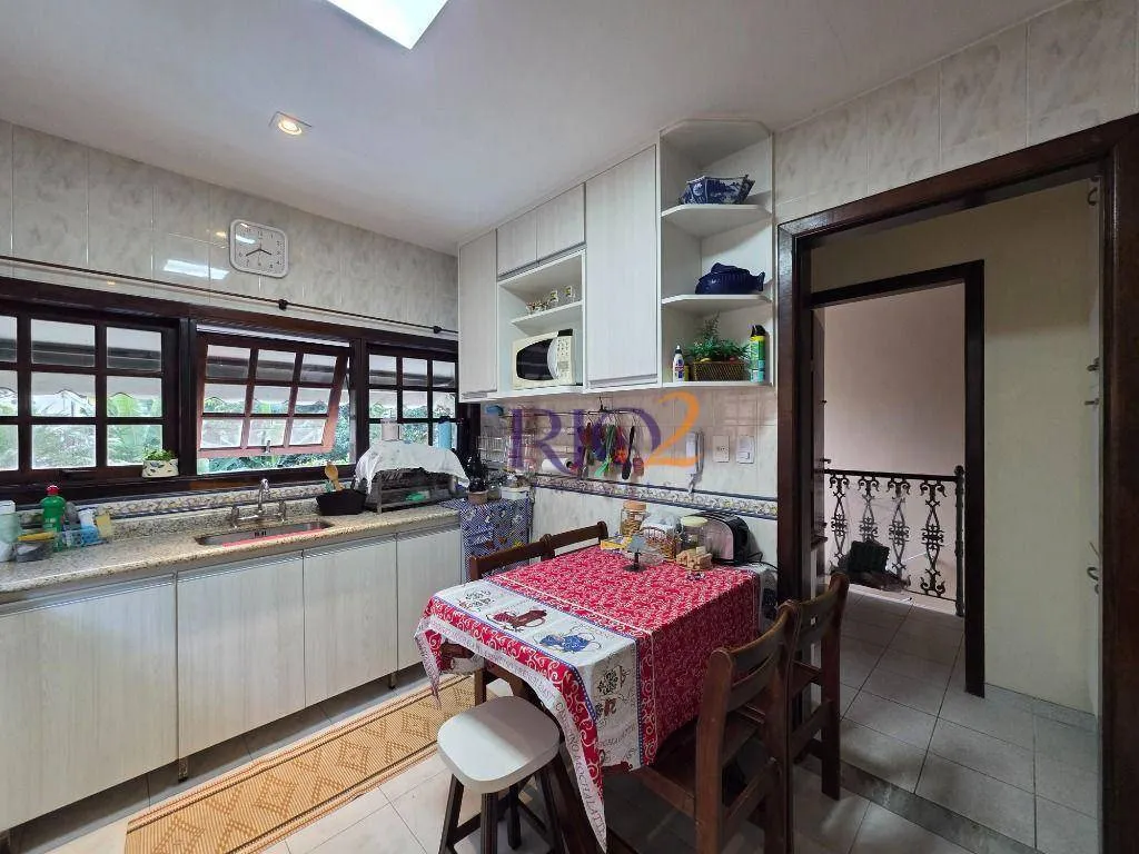 Casa mobiliada com 3 quartos, 4 banheiros e 5 vagas — photo 31