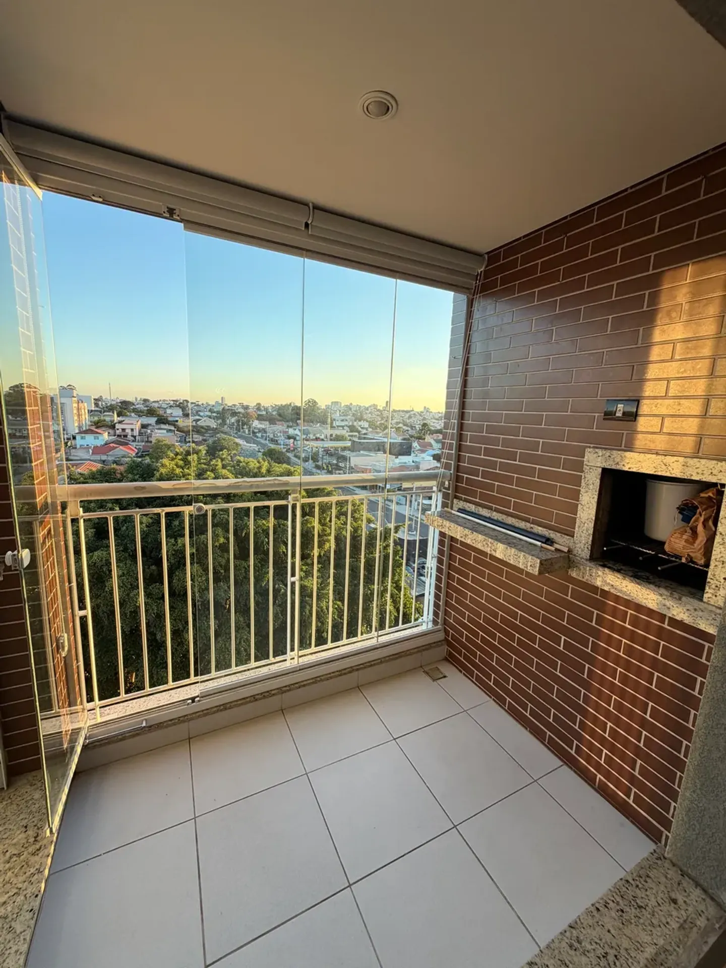 Apartamento mobiliado, 60 m², com varanda envidraçada — photo 2