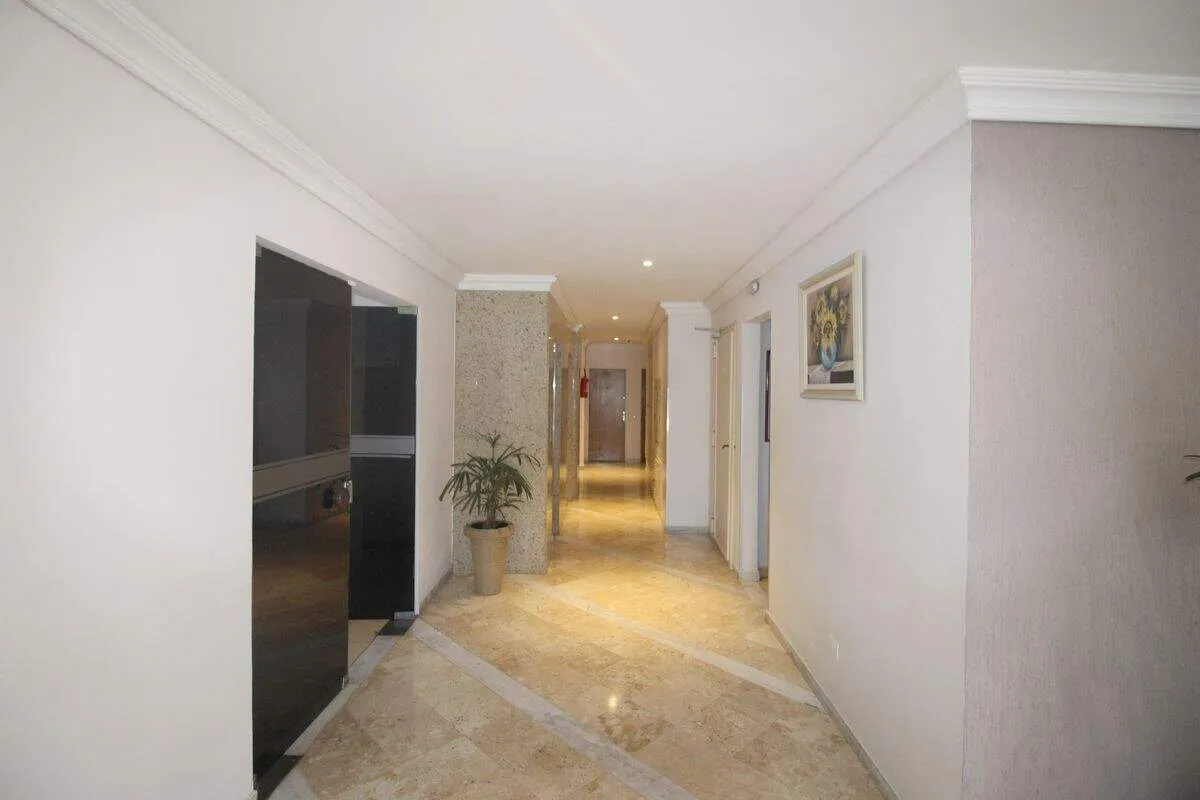 Apartment, 48 m², with wood or laminate floors — photo 23